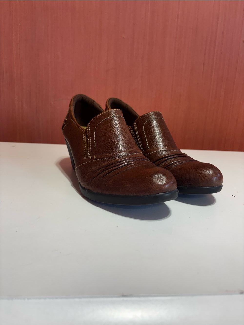 Earth Spirit Brown Comfort Slip-On Low Heel Shoes Women’s Size 7.5